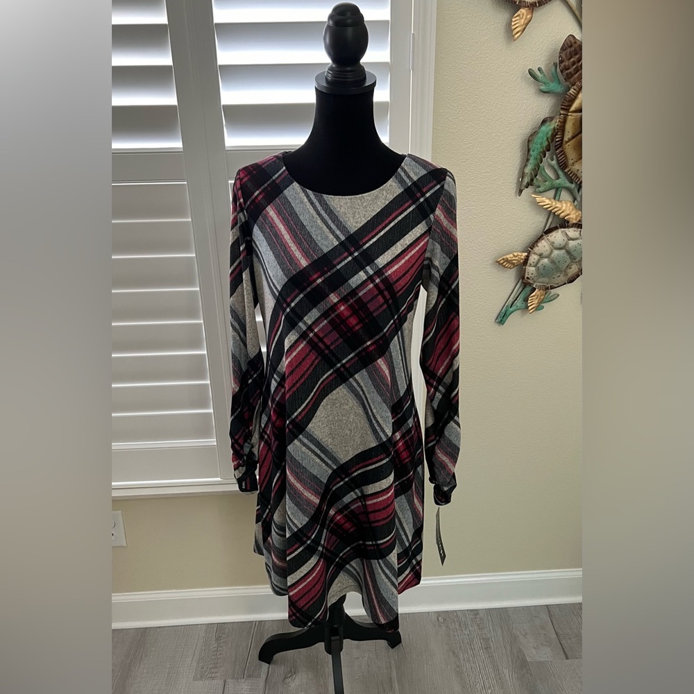 NWT Long Sleeve Plaid Shift Dress for Chilly Days